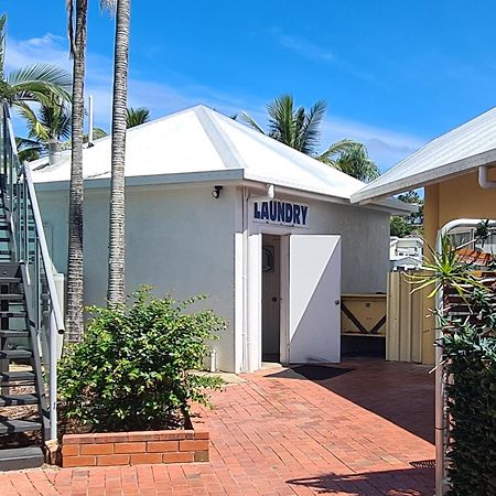 Dolphin Heads - Resort Unit - Absolute Beachfront! - Whitsunday Getaway! Mackay Luaran gambar