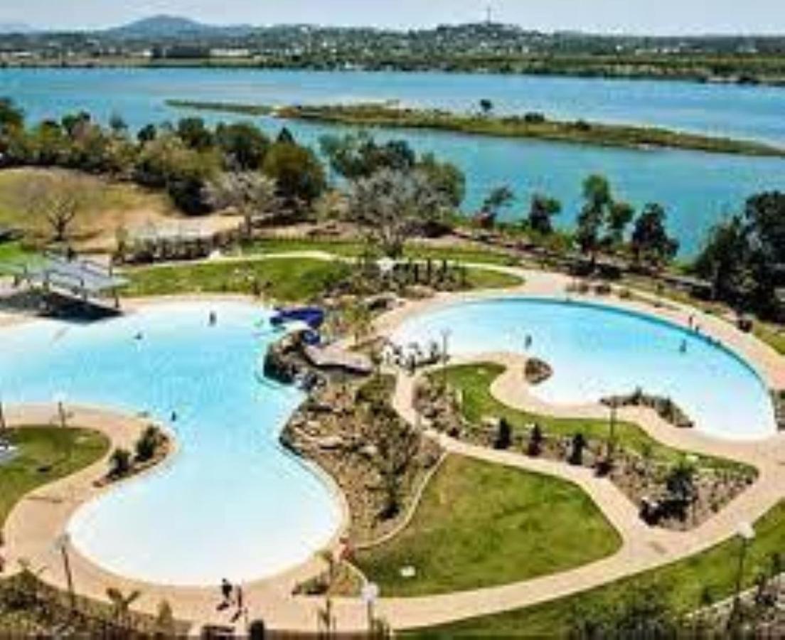 Dolphin Heads - Resort Unit - Absolute Beachfront! - Whitsunday Getaway! Mackay Luaran gambar