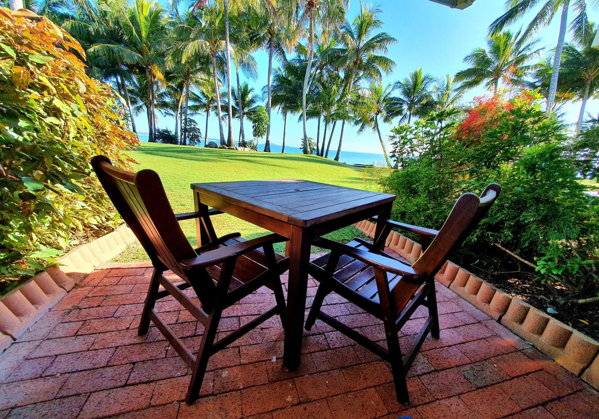 Dolphin Heads - Resort Unit - Absolute Beachfront! - Whitsunday Getaway! Mackay Luaran gambar